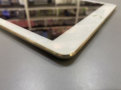 Планшет Apple iPad Pro 9.7 32Gb Wi-Fi + Cellular (Gold) (SN: DMPR89EXGXQ0, б/у)