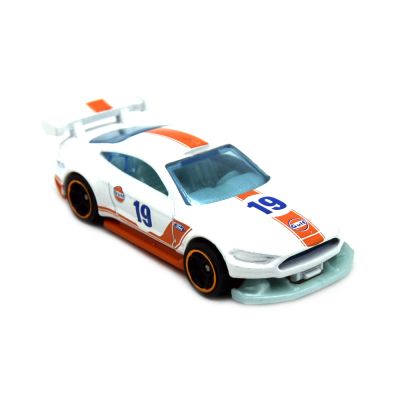 Машинка Hot Wheels Custom 18 Ford Mustang GT FYB67 (б/у)