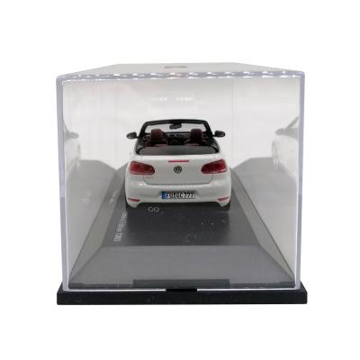 Модель автомобиля Schuco 450746700 VW Golf Cabrio 1:43