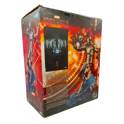Фигурка Kotobukiya Iron Man Mark 42. Iron Man 3 ArtFX (уценка, некомплект)