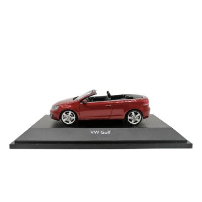 Модель автомобиля Schuco 450746600 VW Golf 1:43