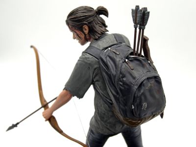 Фигурка Dark Horse The Last Of Us: Part II – Ellie With Bow (OEM, Витринный образец)