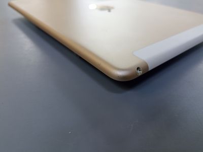 Планшет Apple iPad Air 2 16Gb Wi-Fi + Cellular (Gold) (SN: DMPNG4XHG5WT, б/у)