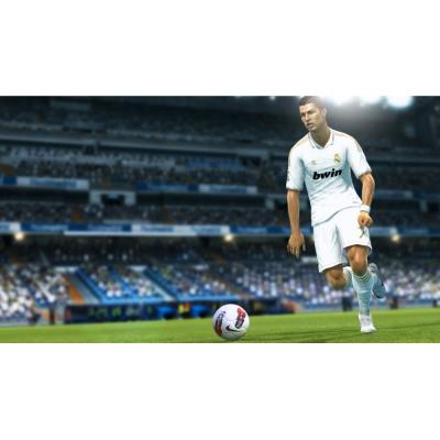PES 2013 Pro Evolution Soccer (Xbox 360, б/у, рус., множ. царап. устанавливается на 100%)