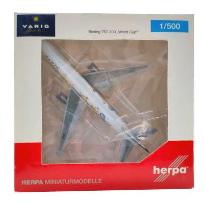 Модель самолета Herpa Wings 526661 Varig Boeing 767-300 "World Cup" PP-VOI 1:500