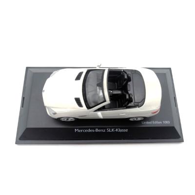 Модель автомобиля Schuco 450745200 Mercedes-Benz SLK-Class 1:43 (white)