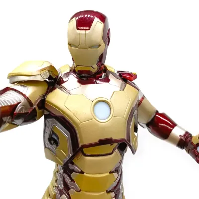 Фигурка Kotobukiya Iron Man Mark 42. Iron Man 3 ArtFX (уценка, некомплект)